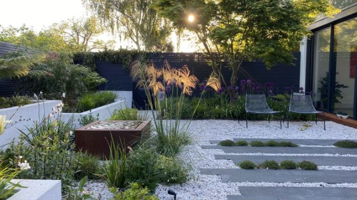 Gravel landscaping around house