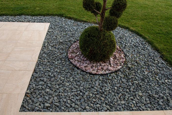 Backyard ideas with pebbles