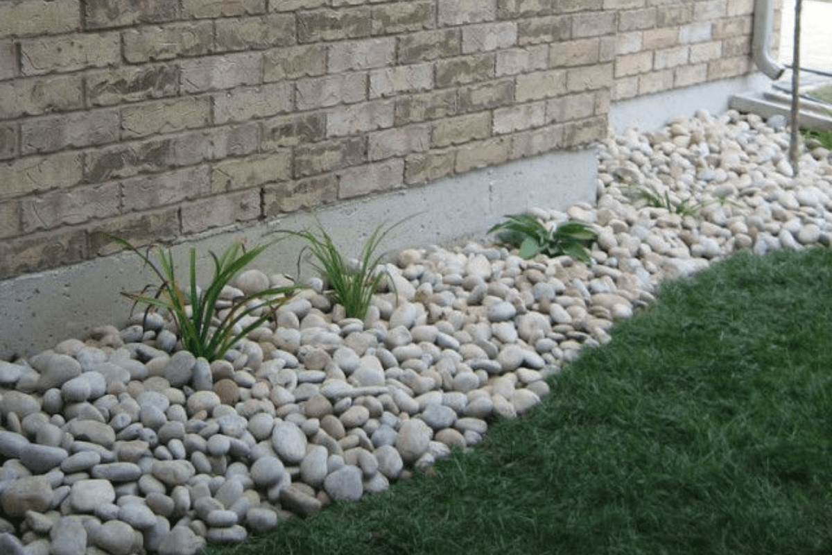 Gravel landscaping around house